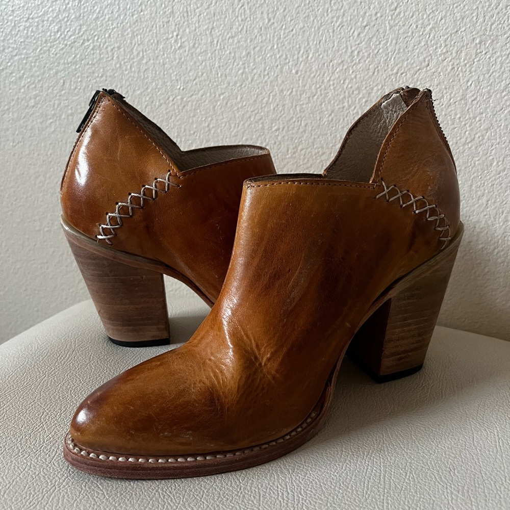 Freebird by Steven Steel Distressed Tan Leather Ankle Booties Women’s Size 10 - Picture 3 of 10